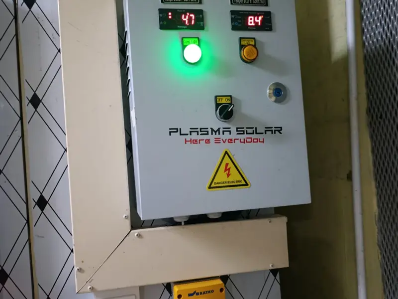 Plasma Solar refrigeration control panel with compressor current display and isolator switch